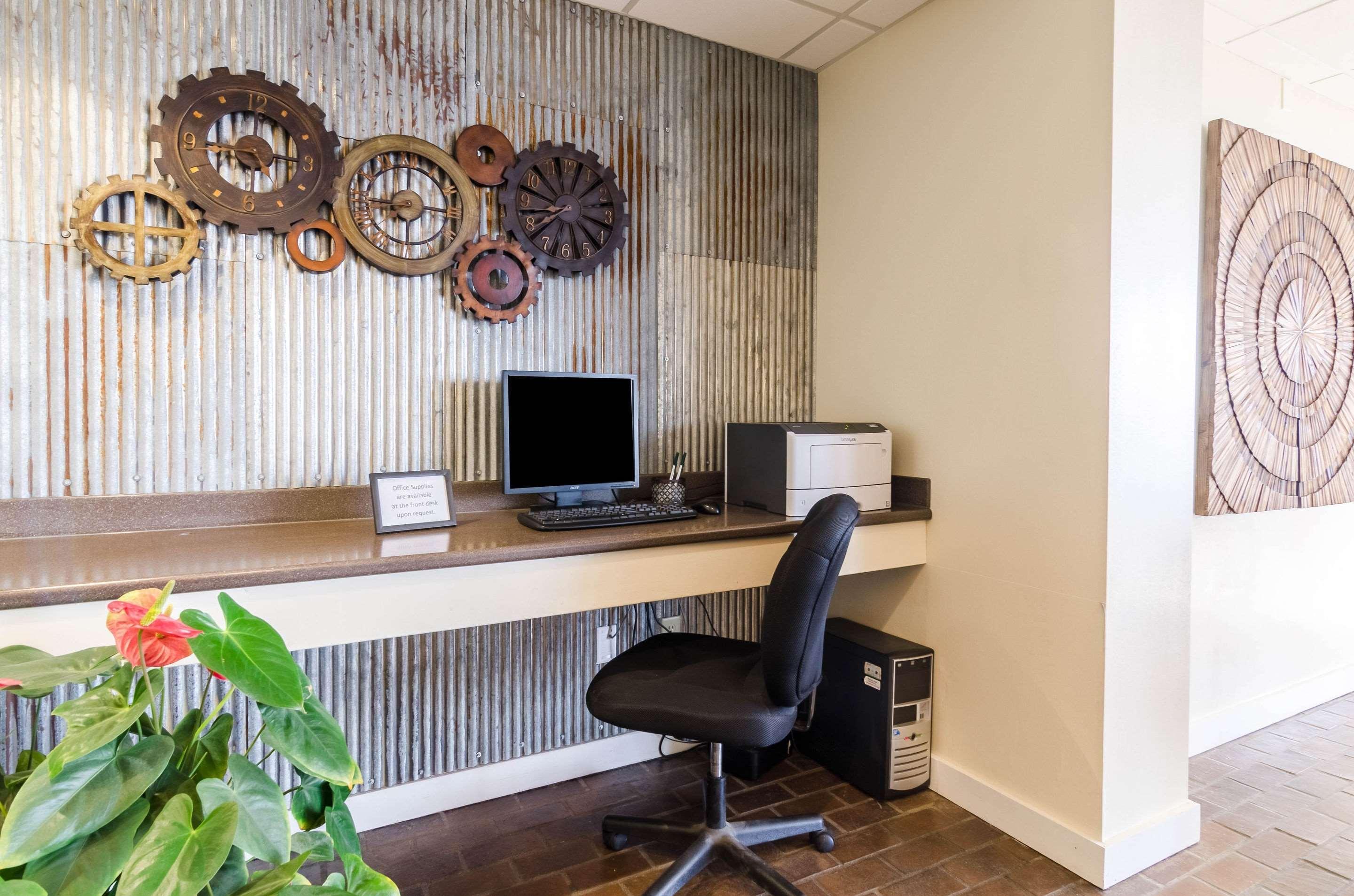 Quality Inn & Suites Ogallala Ngoại thất bức ảnh