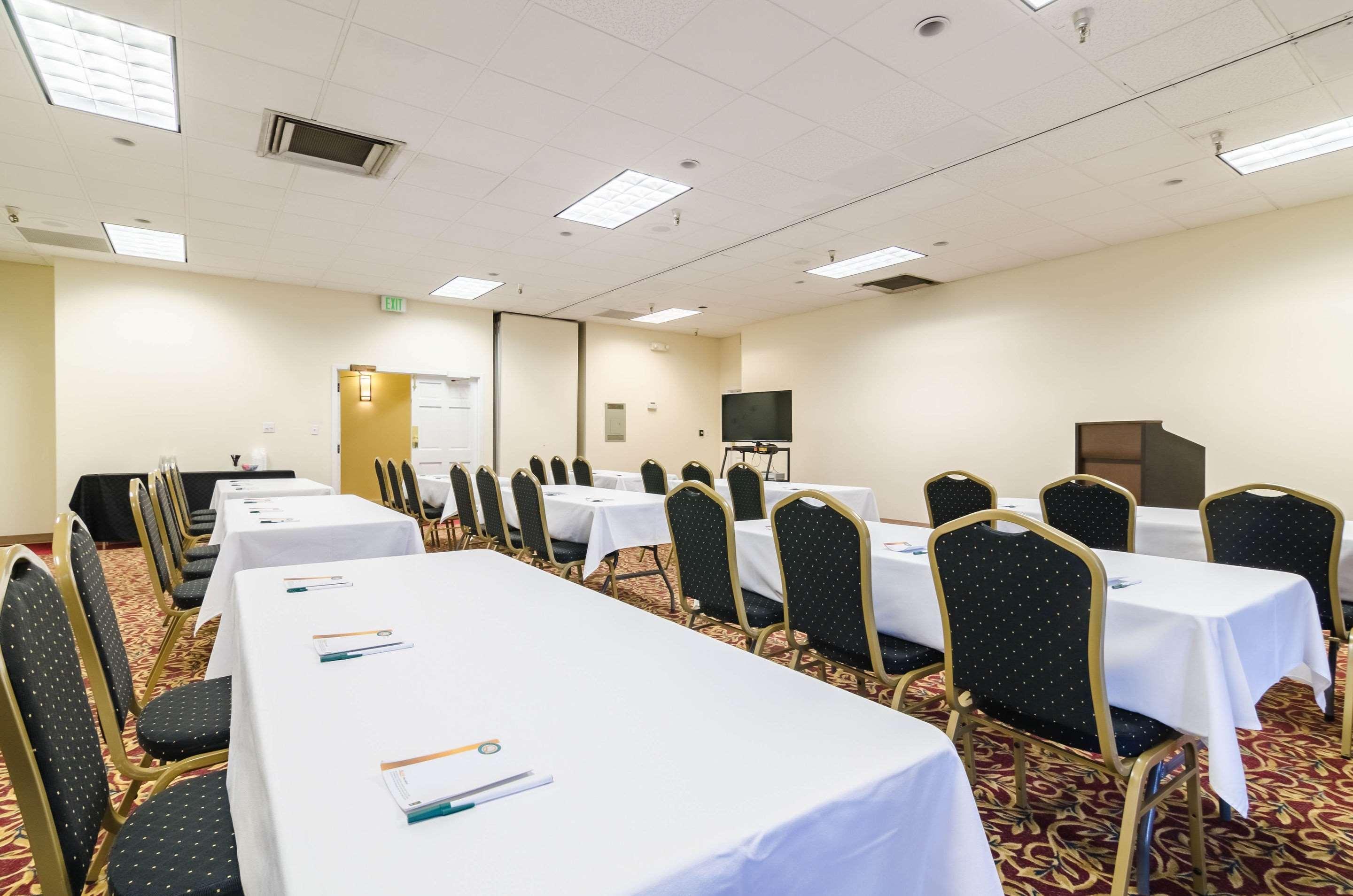 Quality Inn & Suites Ogallala Ngoại thất bức ảnh