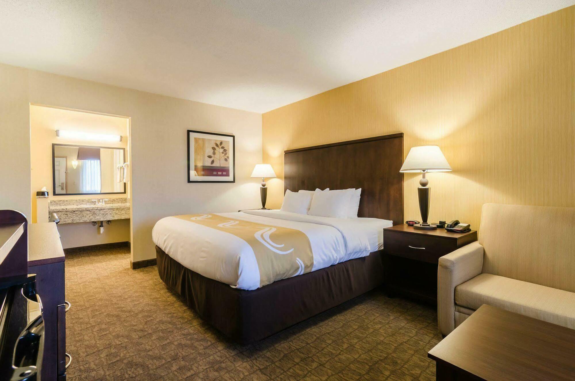 Quality Inn & Suites Ogallala Ngoại thất bức ảnh